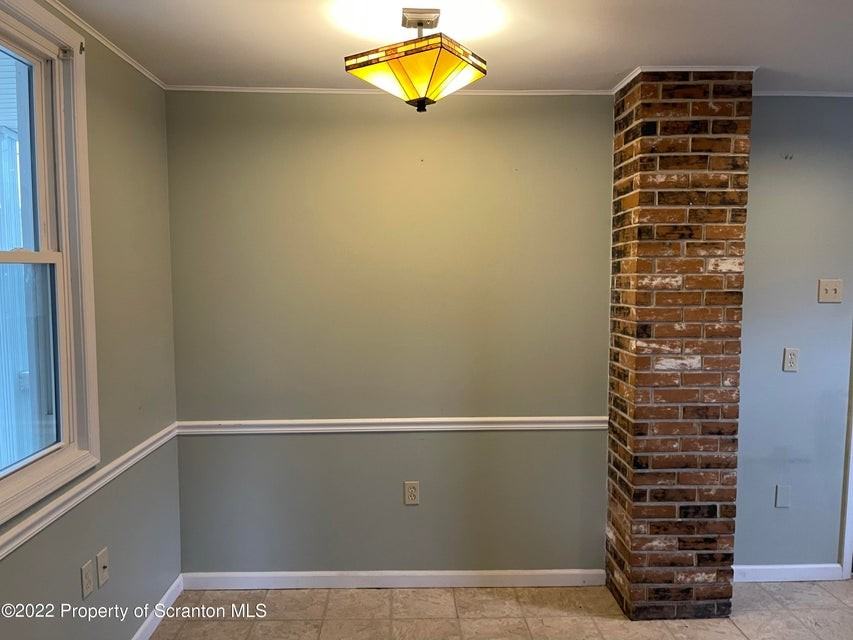 1012 Meade St - Photo 3 of 8