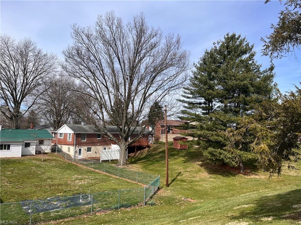 1206 Greenacre Dr - Photo 3 of 26