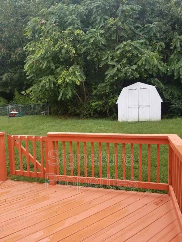 683 Westover Woods Cir - Photo 3 of 14