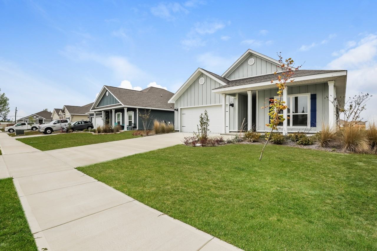 435 Eagle Lake Way - Photo 2 of 15