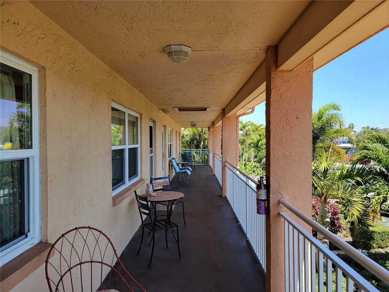 535 68th Ave #7 - Photo 3 of 27