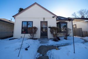 featured image of 6045 3rd Ave S #1