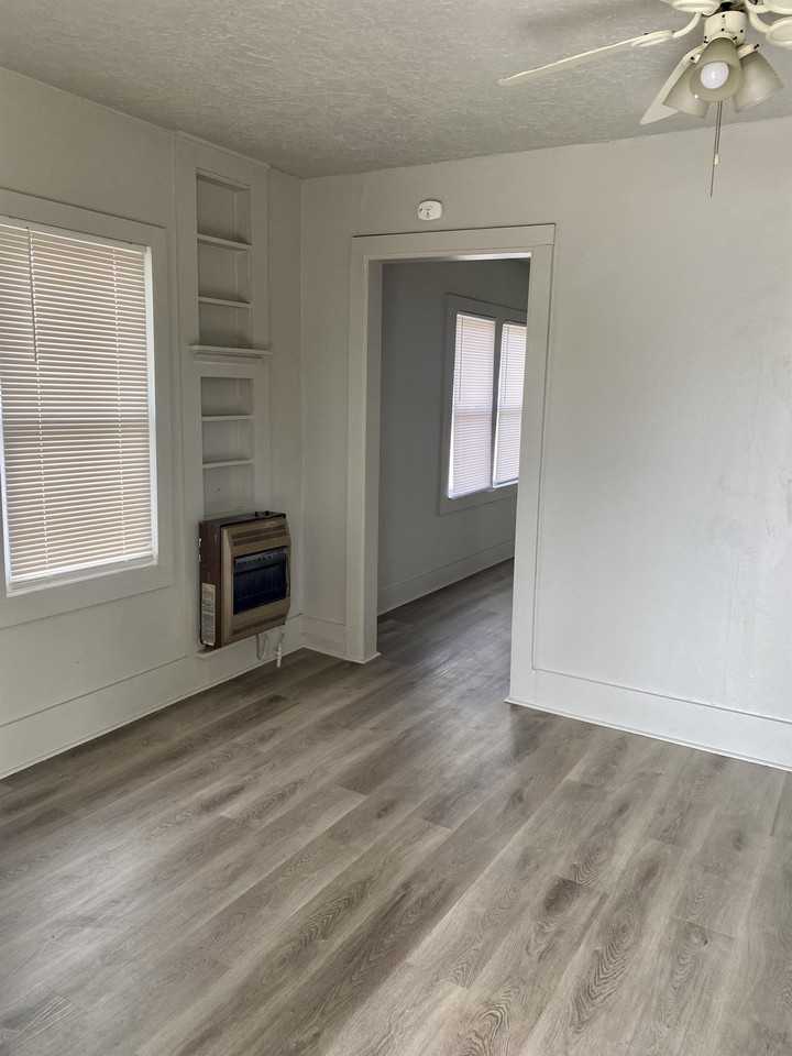 312 W Monroe St #1 - Photo 4 of 12