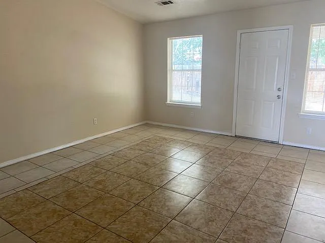 1140 Elm Ct #1 - Photo 3 of 19