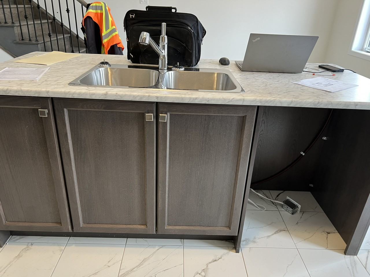 257 Gillespie Dr - Photo 3 of 13