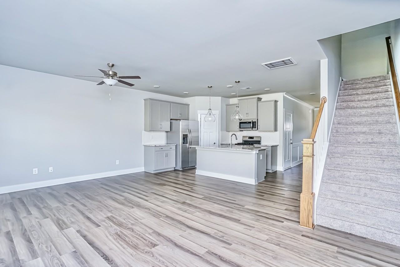 207 Broad Banyan Ct #1 - Photo 4 of 12