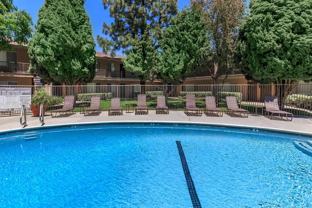 125 N Syracuse St - Photo 1 of 1