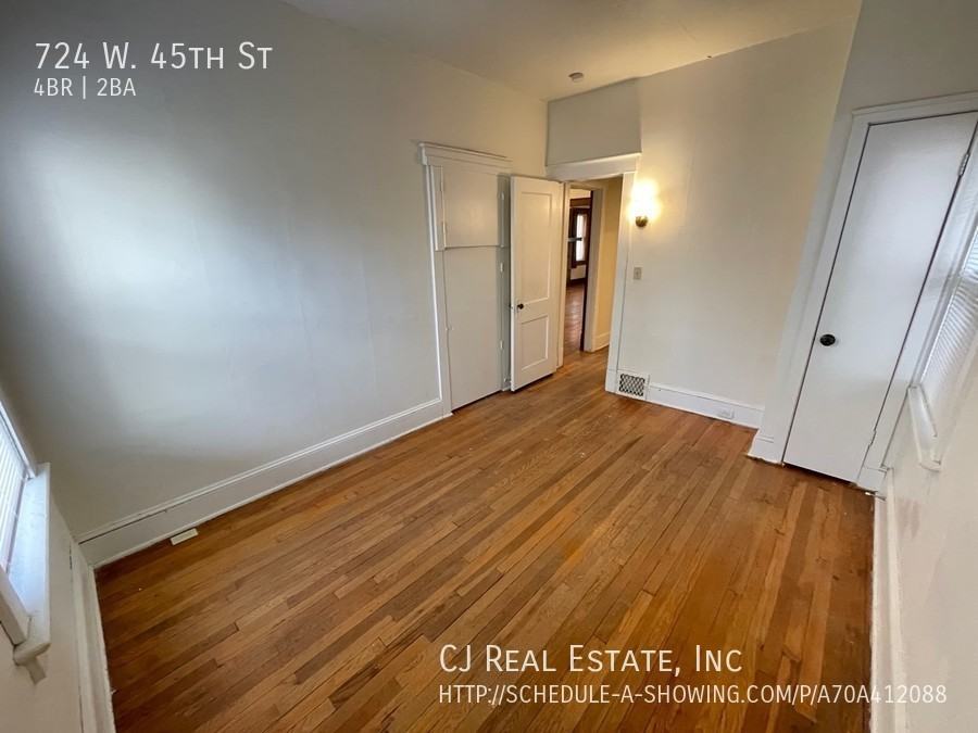 724 W 45th St - Photo 7 of 11