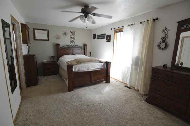 3000 Oliver St - Photo 3 of 23