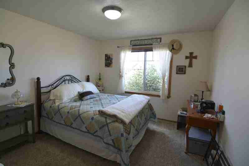 3000 Oliver St - Photo 6 of 23