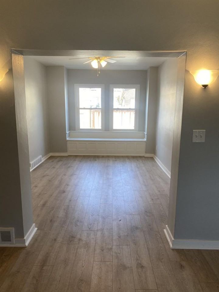 7511 Calumet St - Photo 3 of 14