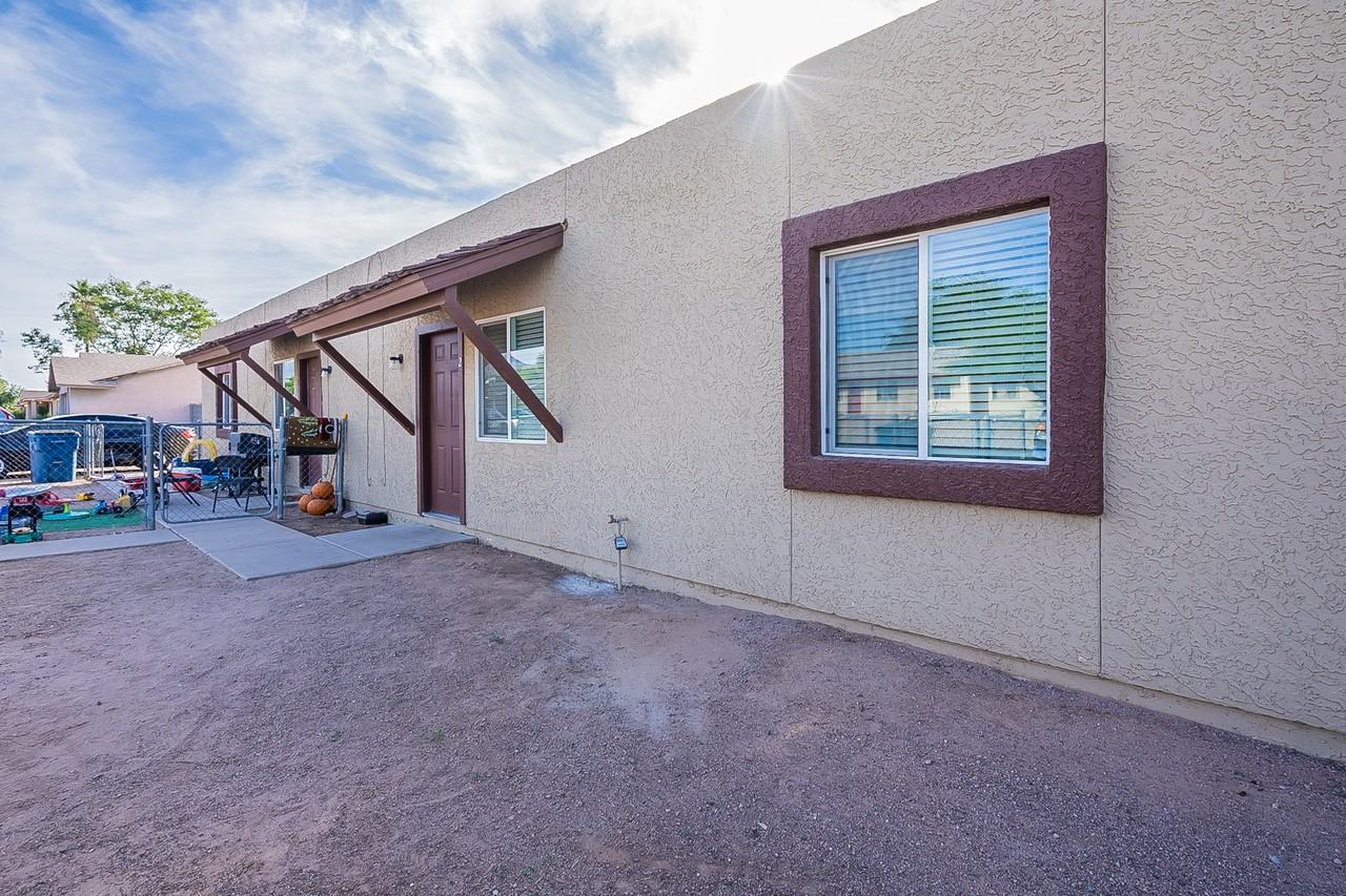 501 E Quail Ave #1 - Photo 3 of 5