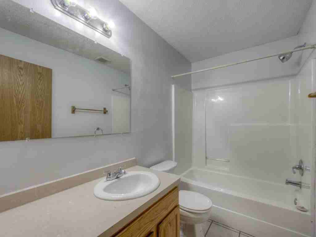 2931 Aldrich Ave N #0 - Photo 3 of 9