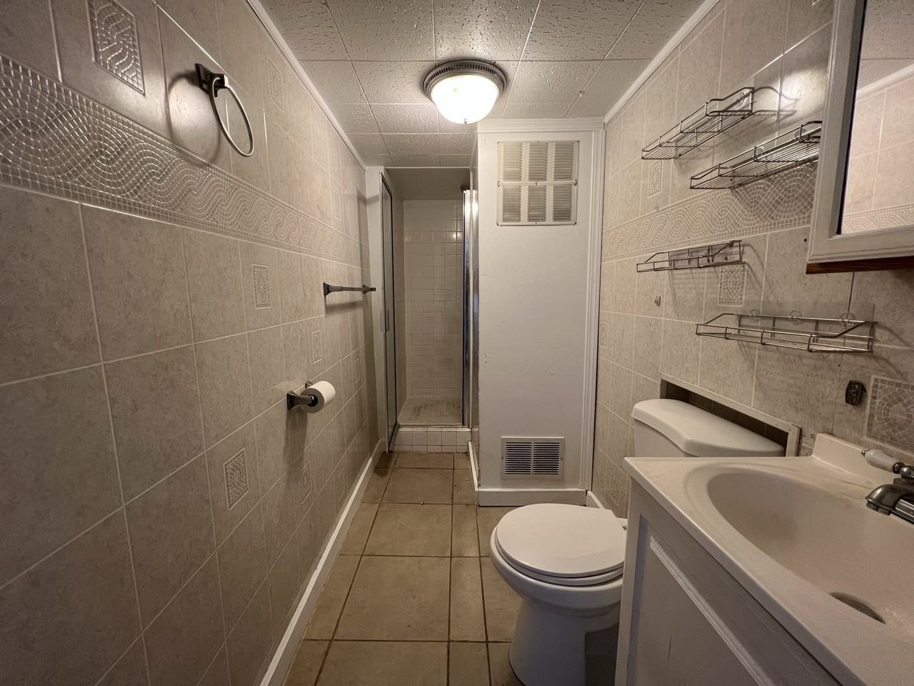 112 5th St Sw #1 - Photo 3 of 14