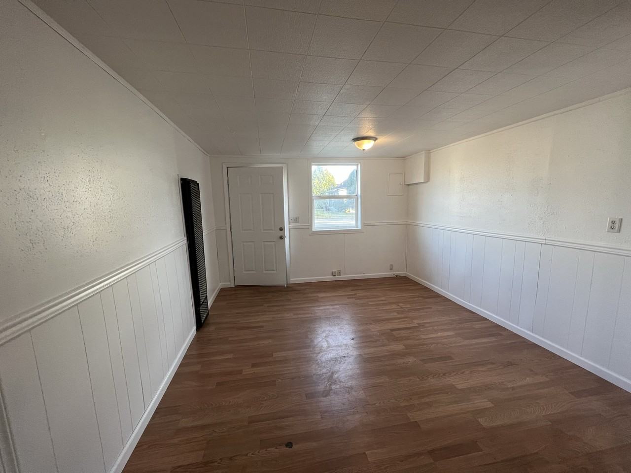 112 5th St Sw #1 - Photo 6 of 14