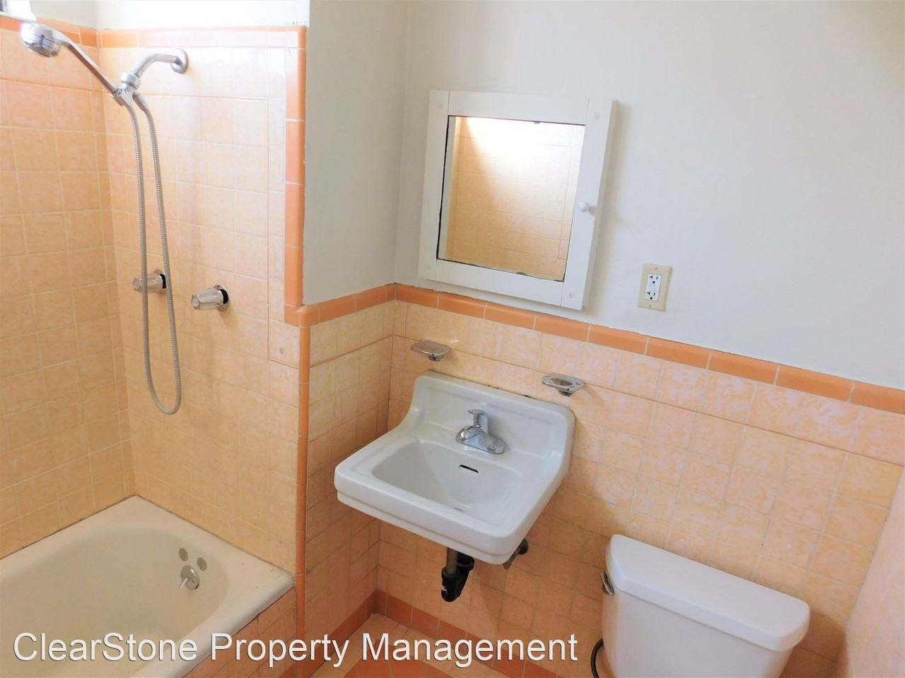1010 De Garmo St - Photo 3 of 5