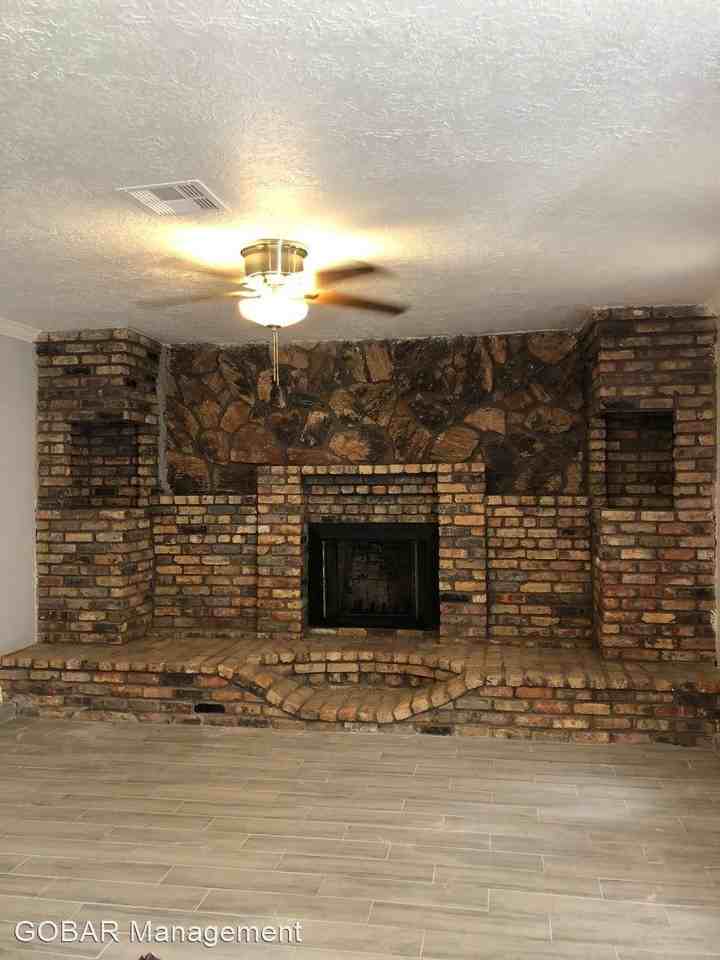 3130 Brown Rd - Photo 3 of 15