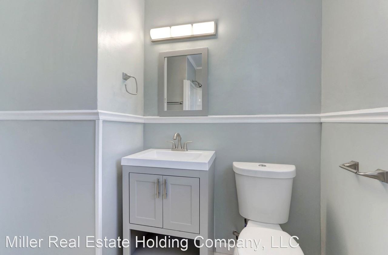 1203 E 57th St - Photo 2 of 31