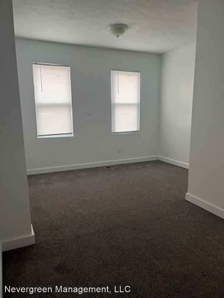 4520 Woolworth Ave - Photo 3 of 12
