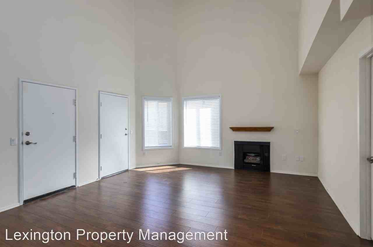 13042 Riverside Drive - Photo 3 of 18