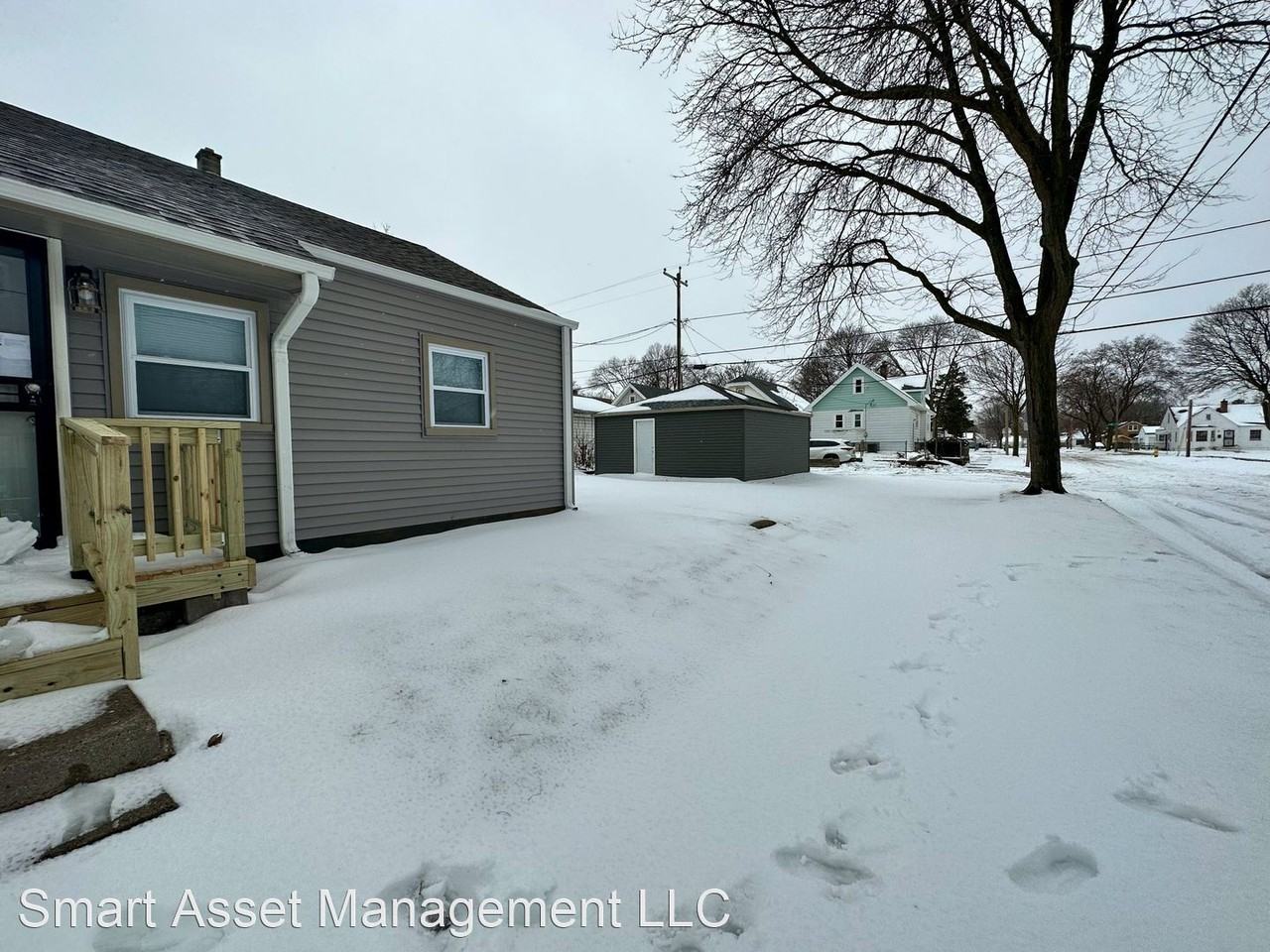 4889 N 24th St - Photo 2 of 11