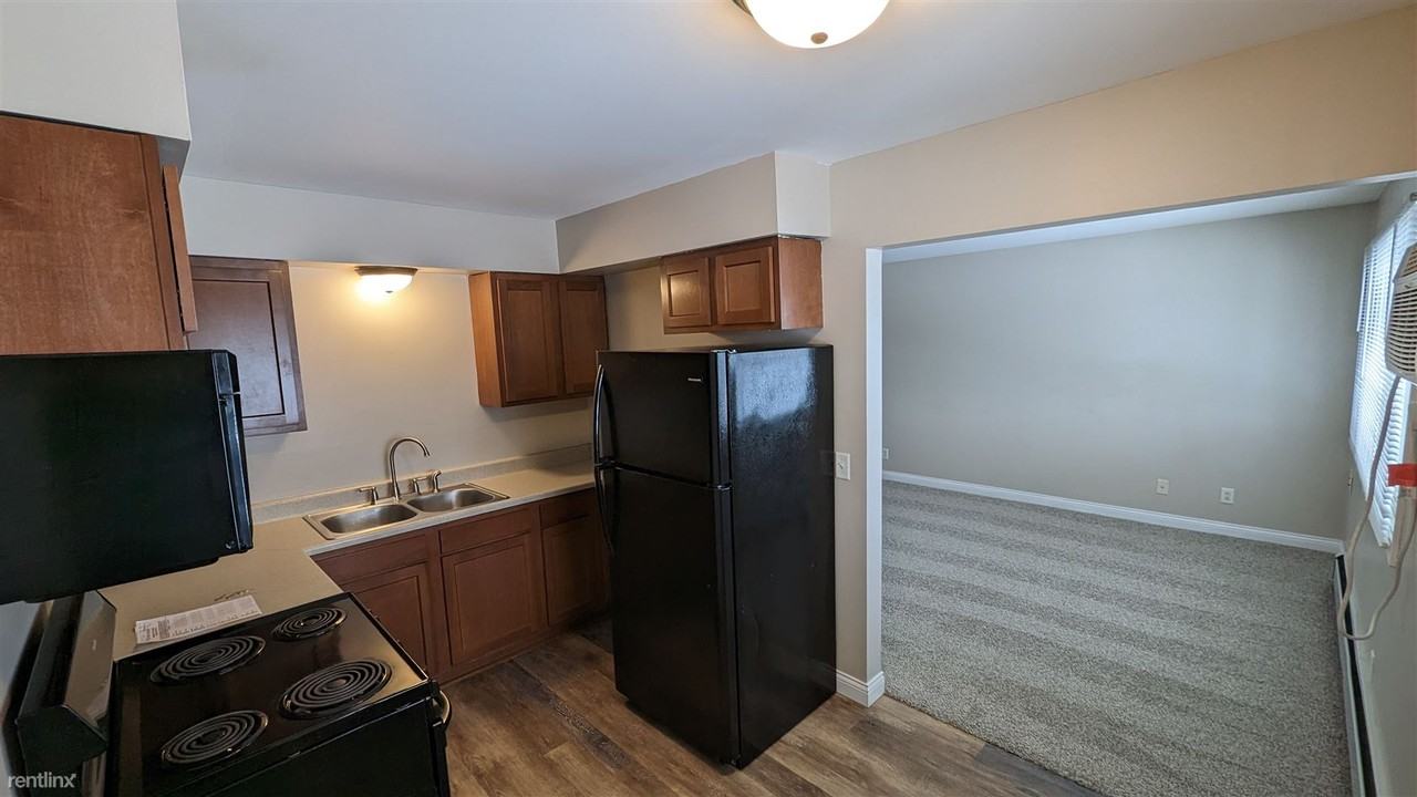 1210 S BUS 127 - Photo 3 of 10