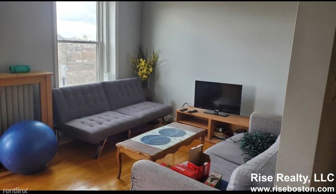 154 Harvard St - Photo 3 of 8