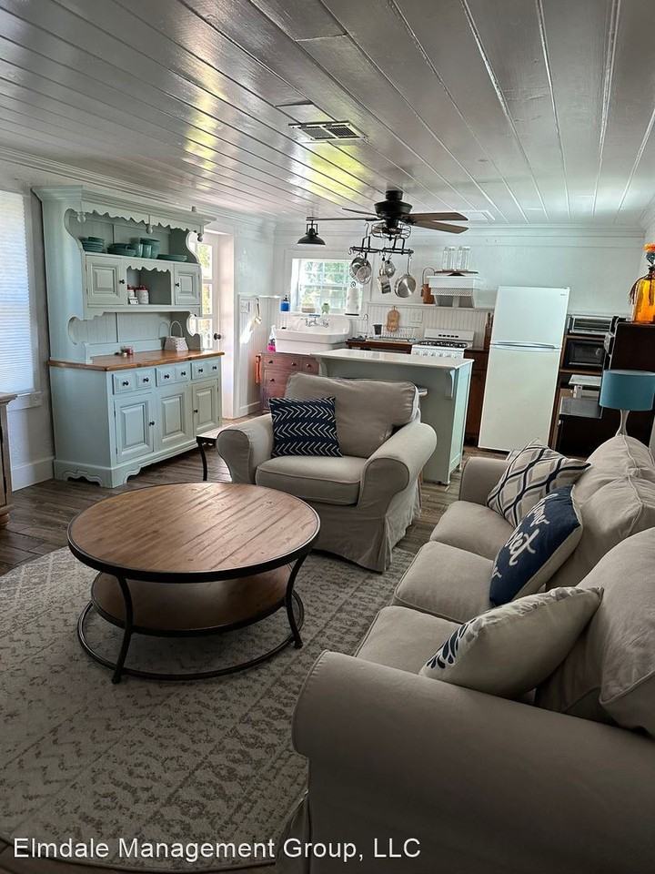 456 Vine St - Photo 3 of 13