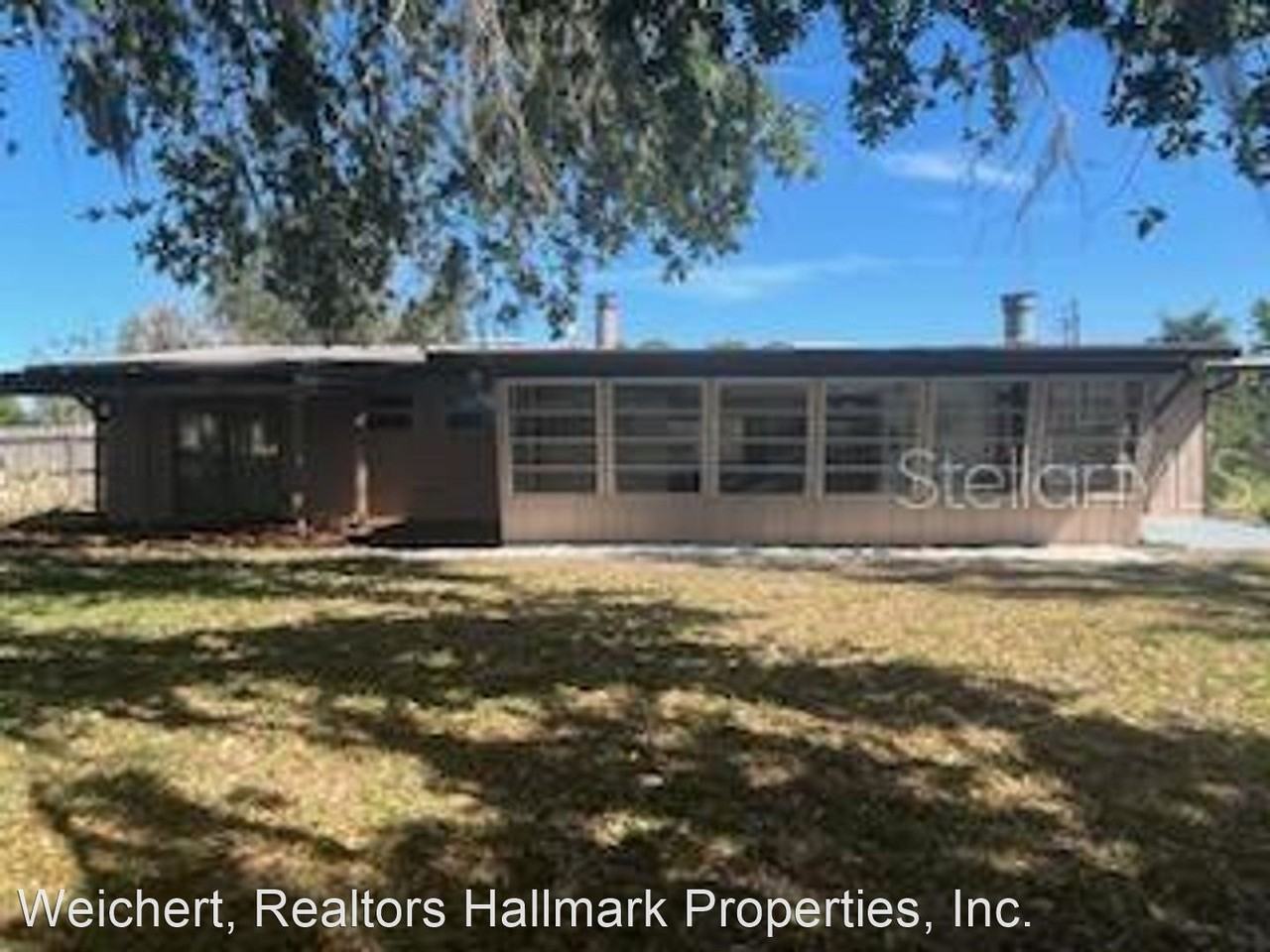 1238 N Shore Dr - Photo 3 of 10