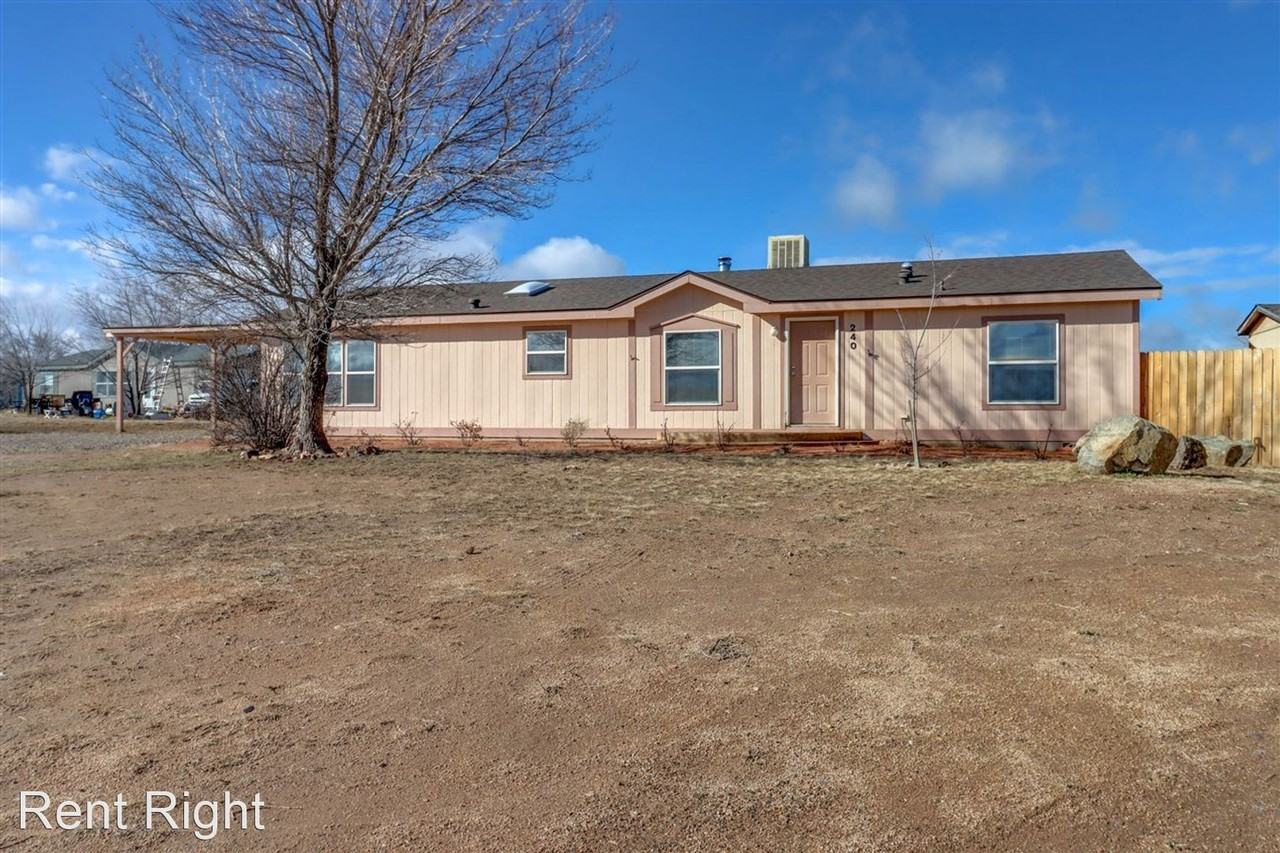 240 Railroad Ave - Photo 3 of 46