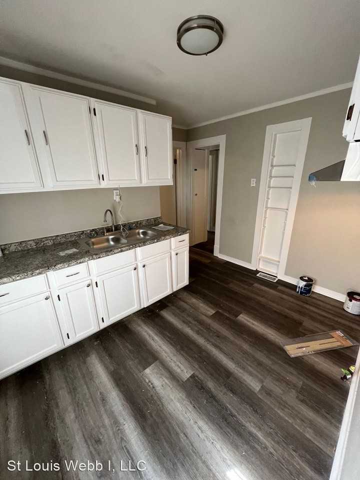 10160 Green Valley Dr - Photo 2 of 13