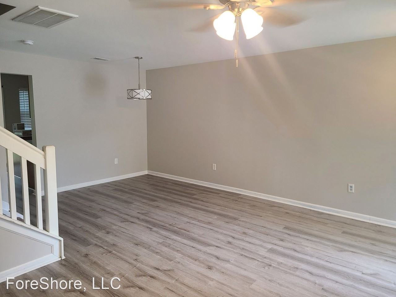 228 North Cir - Photo 3 of 17