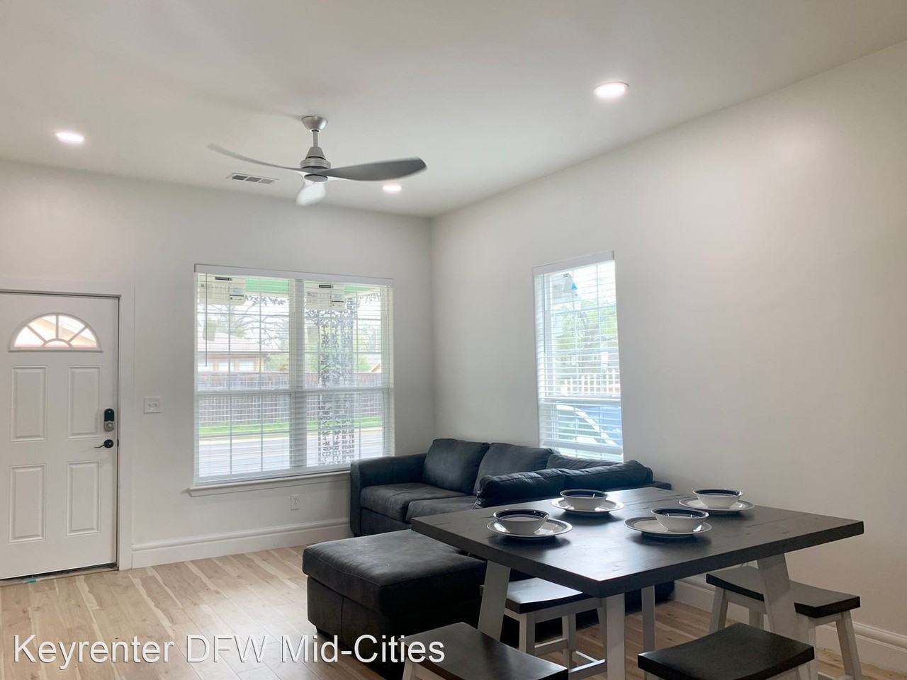 1512 W 12th St - Photo 3 of 19