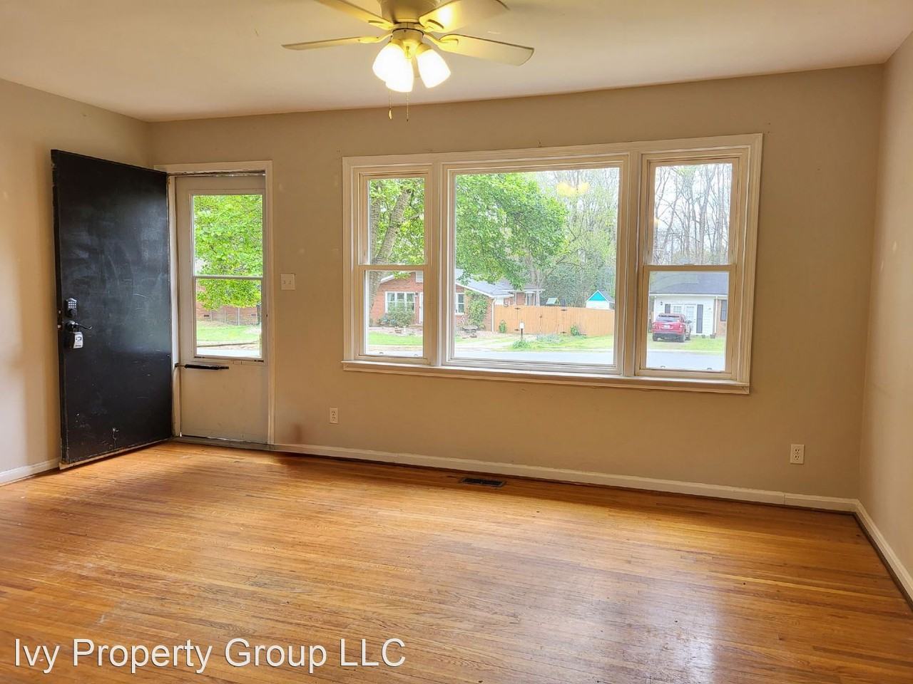 439 Sadie Dr - Photo 2 of 12