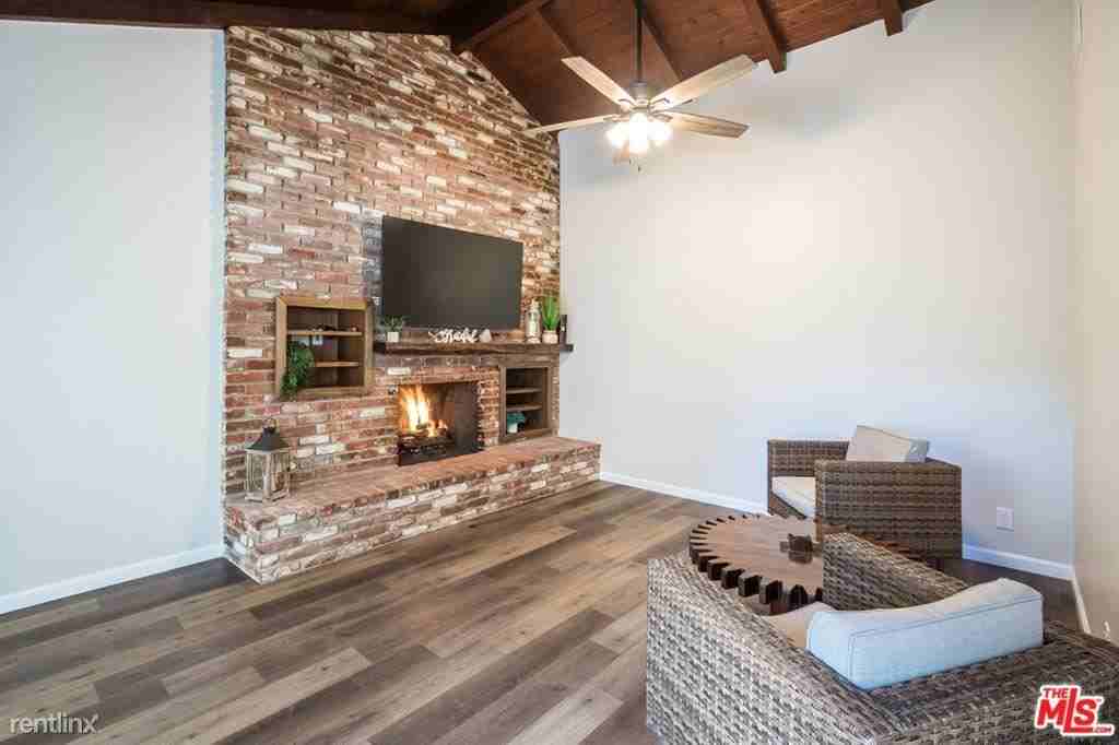 11169 Orville St - Photo 3 of 10