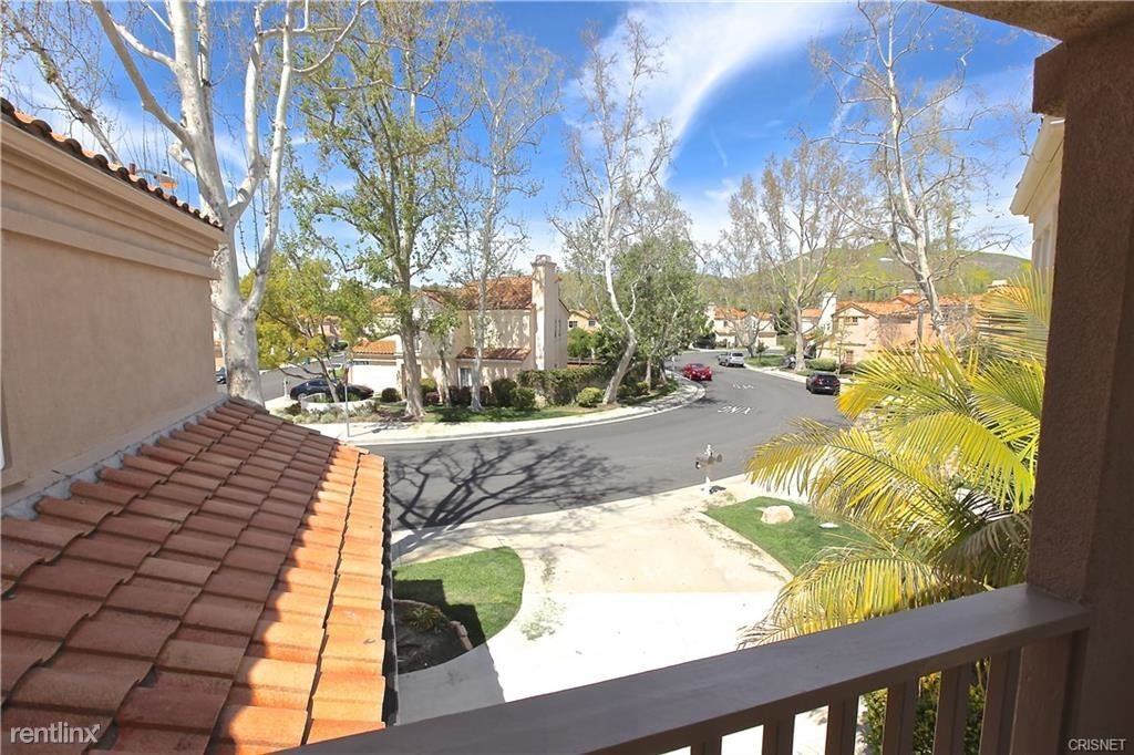4302 Oak Glen St - Photo 3 of 8