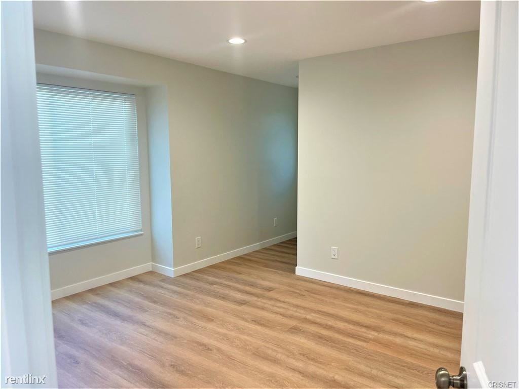 22700 Criswell St - Photo 2 of 9