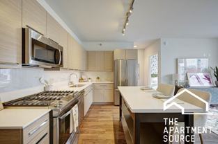 727 W Madison St - Photo 1 of 1