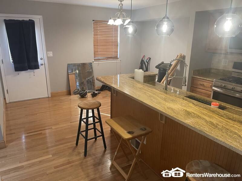 34 N Spring St - Photo 2 of 16