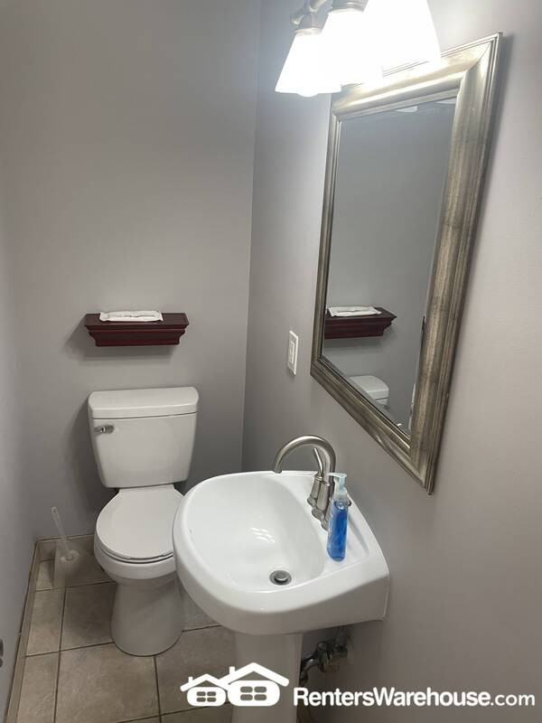 34 N Spring St - Photo 3 of 16