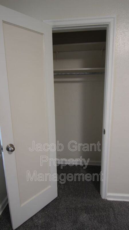 440 E Sutter St - Photo 6 of 29