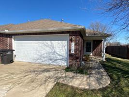 featured image of 4718 Ne Wisconsin St