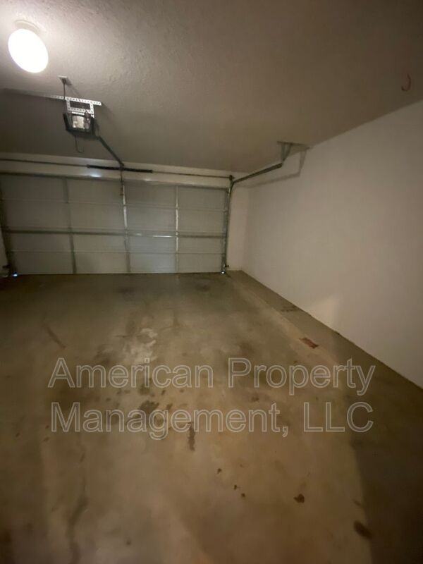4718 Ne Wisconsin St - Photo 2 of 22