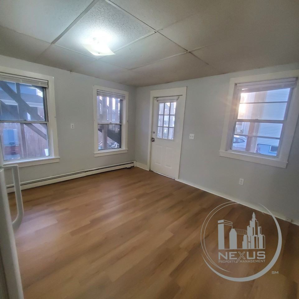 57 Dunham St - Photo 3 of 13