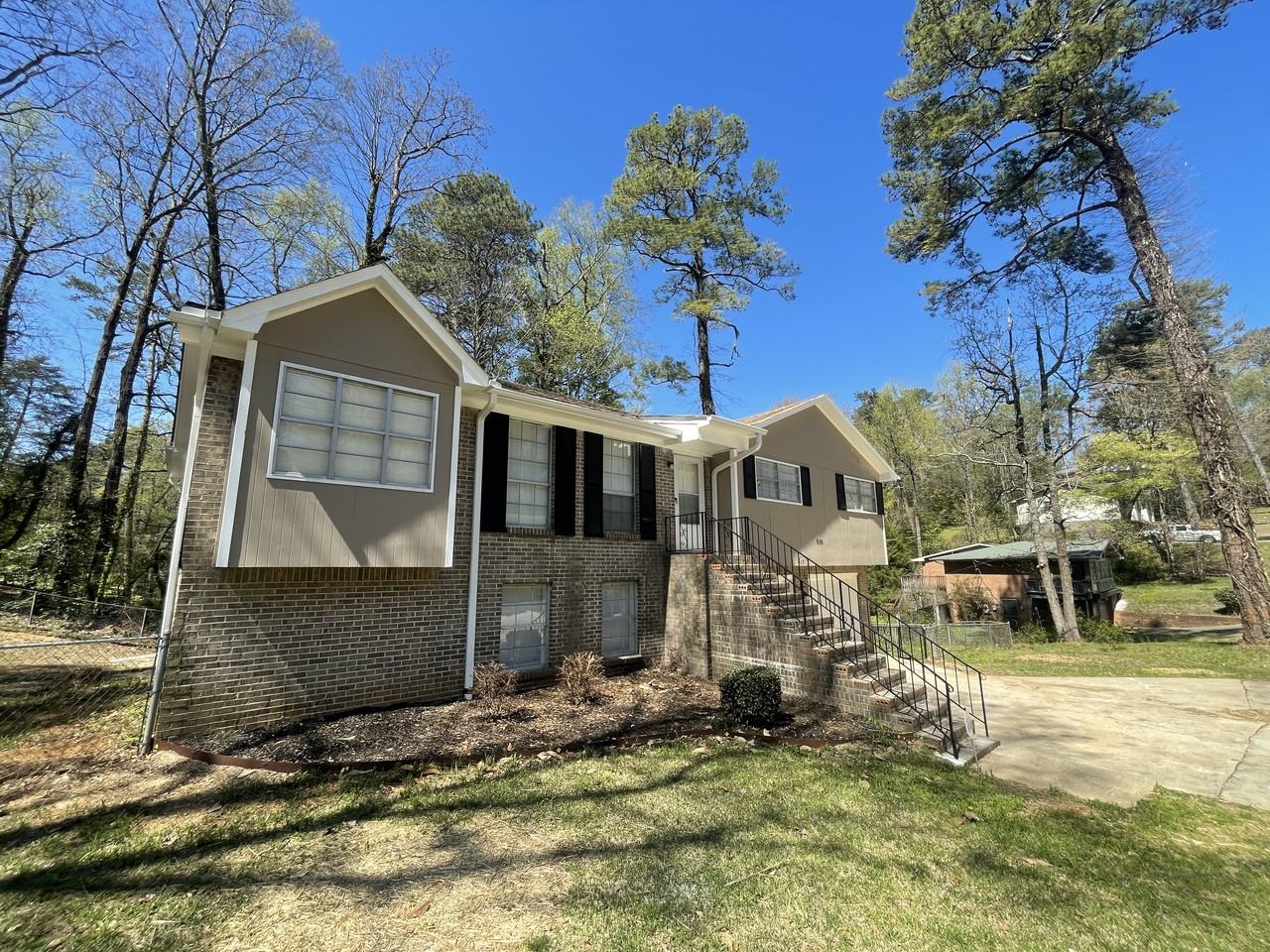 500 Cedar St - Photo 2 of 19