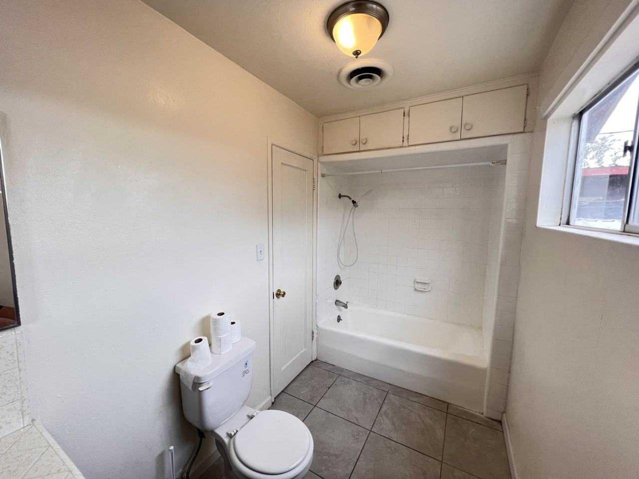 562 Fern Ave - Photo 2 of 19