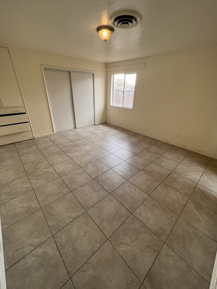 562 Fern Ave - Photo 7 of 19