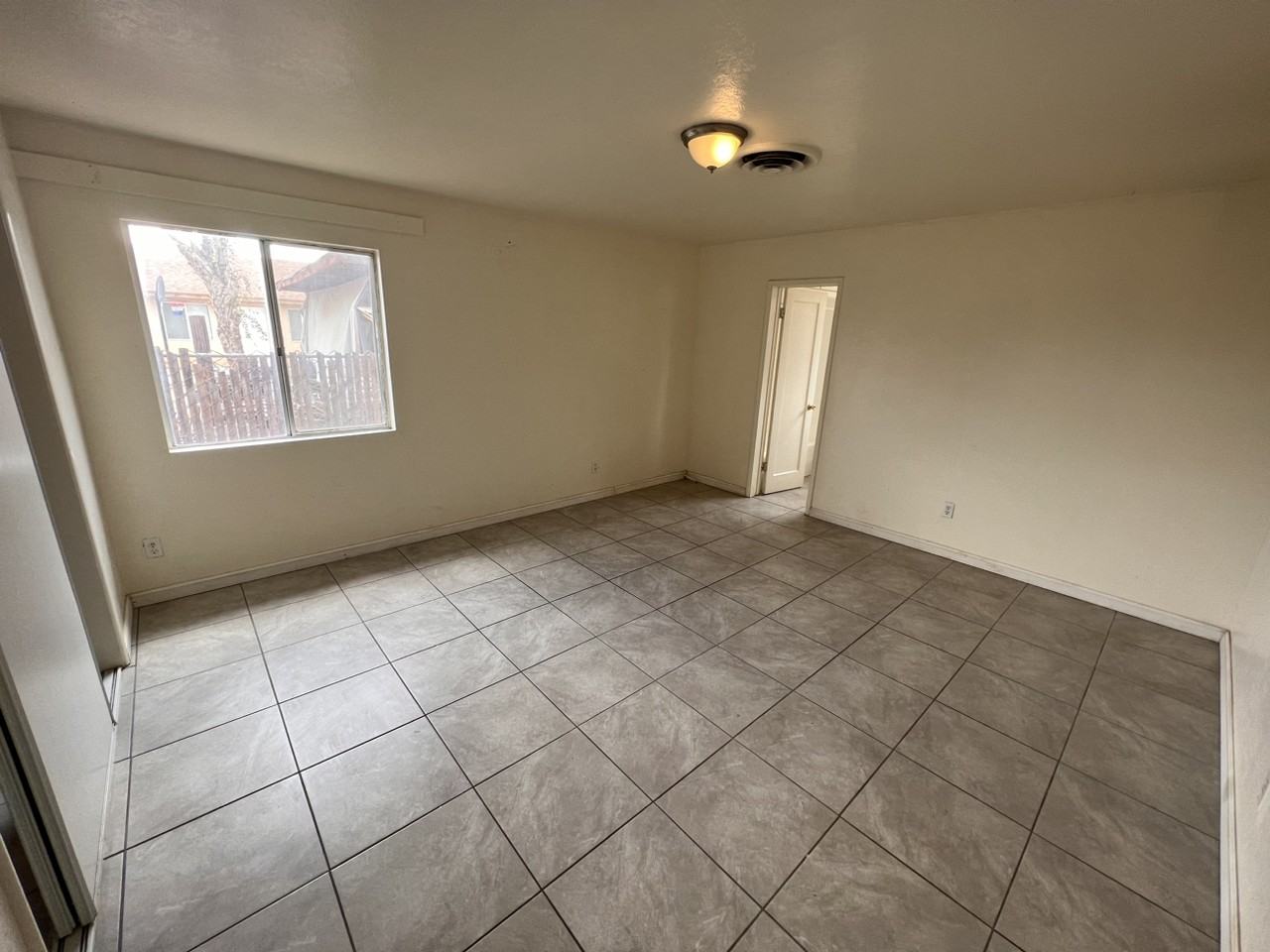 562 Fern Ave - Photo 5 of 19