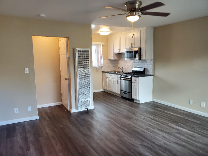1123 Chula Vista Ave #6