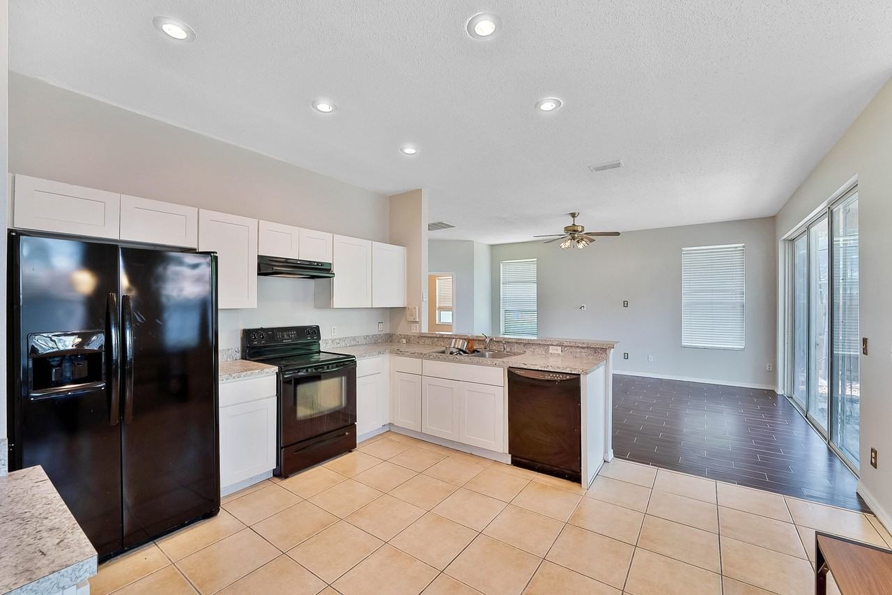 Cullens Ct - Photo 2 of 6